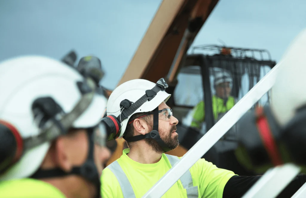Workers working with chemicals and substitution